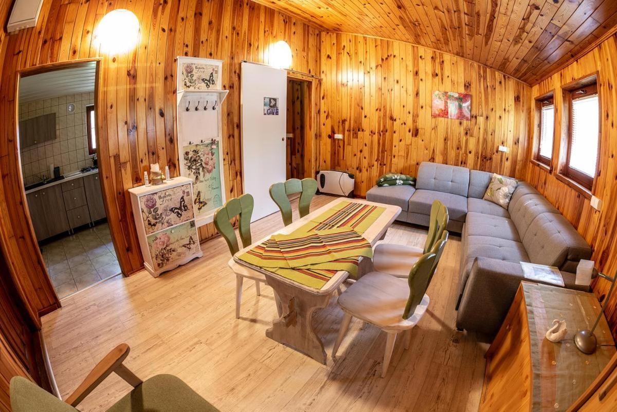 Hotel Aura Grotniki à Grotniki  Extérieur photo